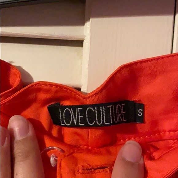 Orange booty shorts - Picture 3 of 3